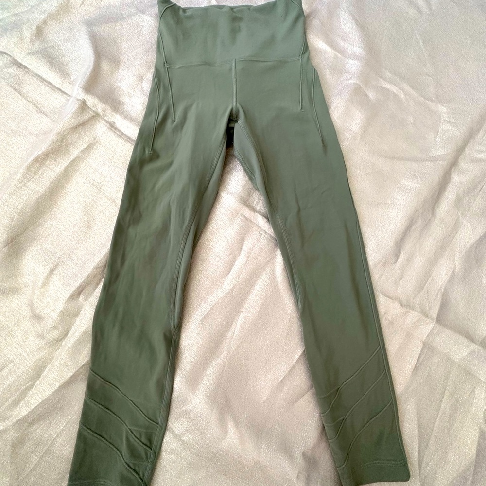 lululemon leggings size 2, sage green